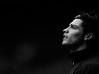 FB体育官方网站-沙漠之鹰折翼拉各斯，苏亚雷斯导演魔幻夜，替补奇兵撕裂北非铁壁