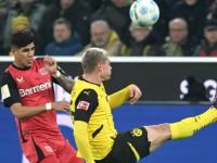 FB体育官方网站-摩纳哥球员们在场上全力以赴