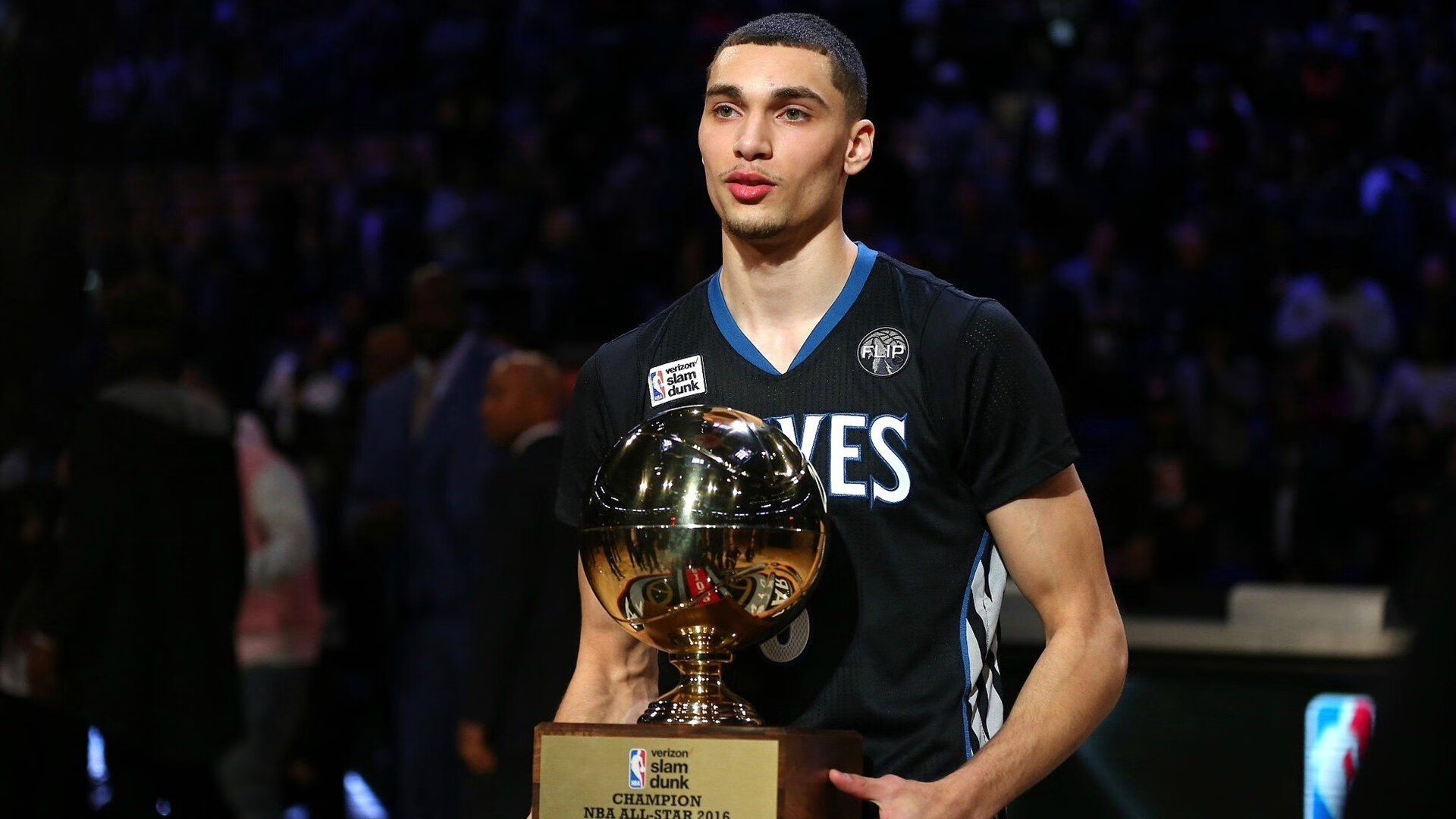 浓眉爆发!开拓者最后时刻惊险击败山西队