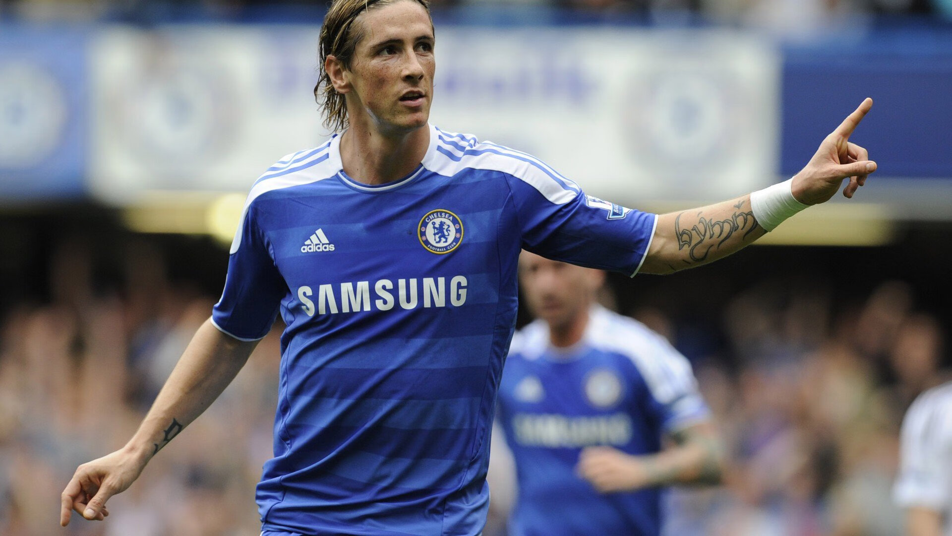 赛道上的逆袭，红牛二队鏖战哈斯，勒克莱尔闪耀全场